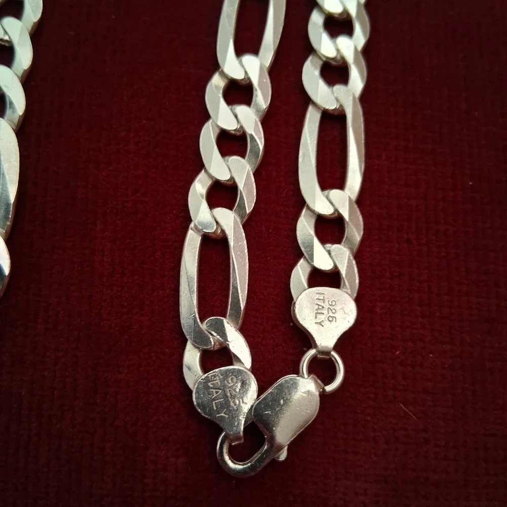 925 Italy Sterling 24" Figaro Chain 10mm - Picture 4 of 11